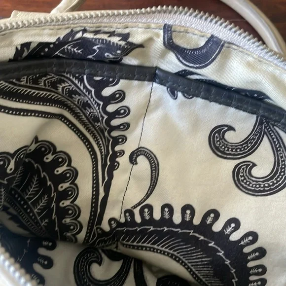 Rebecca Minkoff Bag Two Tone Crème/Grey
Leather Top Handle Bag - Picture 8 of 8